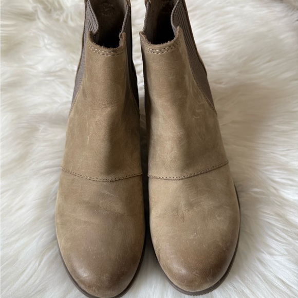 WOMEN'S JOAN OF ARCTIC WEDGE II CHELSEA BOOTIE - Picture 2 of 6